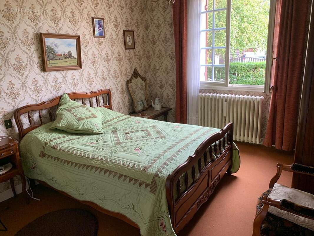 Contemporaine de plain-pied avec jardin à proximité des commerces ! - photo 7