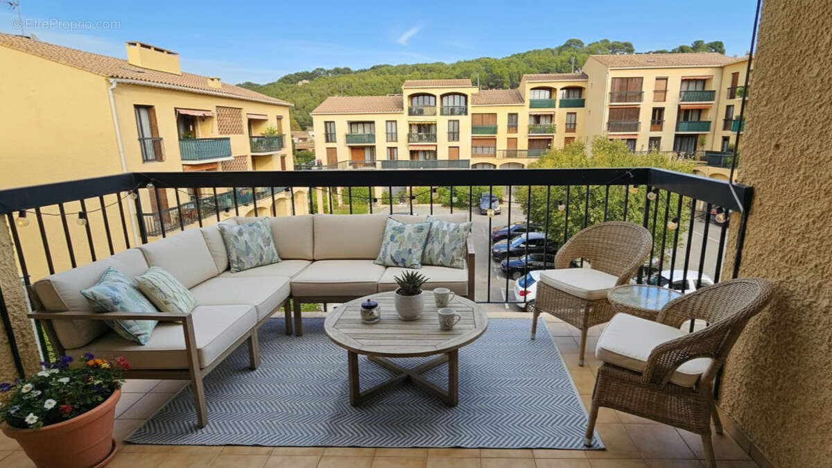 Appartement à SAINT-CYR-SUR-MER