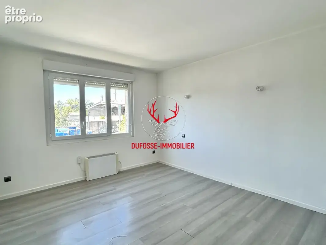 Feyzin les razes : t4 94 m² - 3 chambres et grande pièce de vie - petite copropriété - faibles charges - photo 9