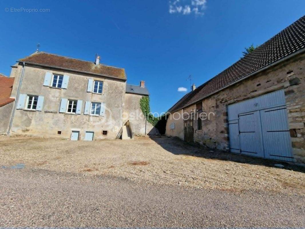 Appartement à ROUY