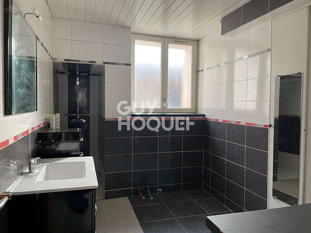 Maison à MILLY-LA-FORET