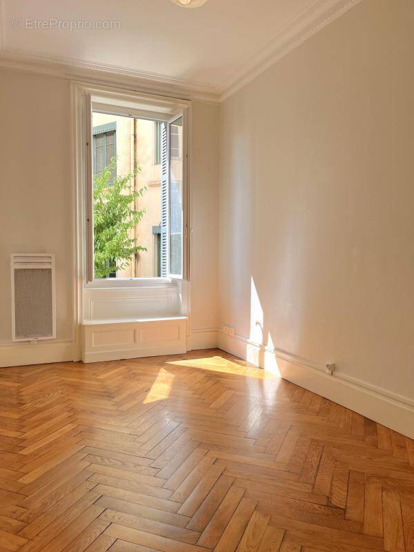 Appartement à LYON-1E