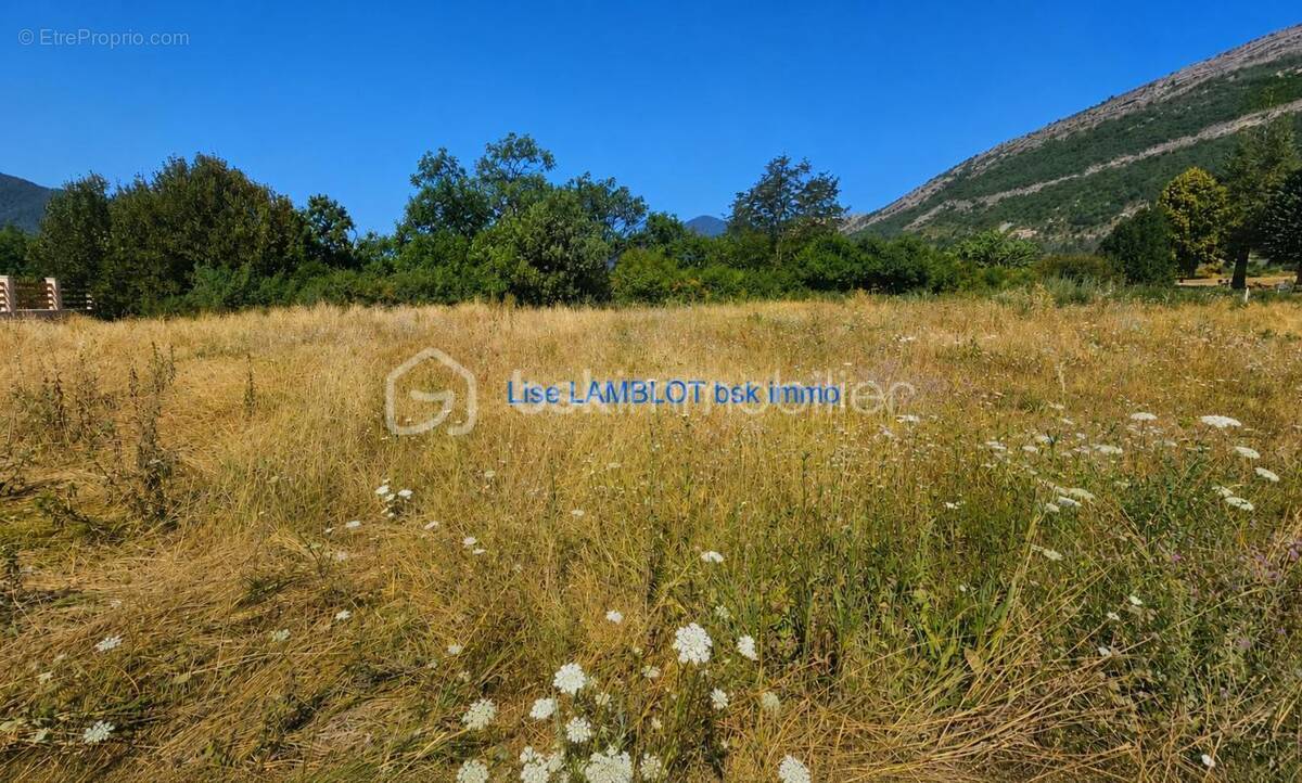 Terrain à LA ROCHE-DES-ARNAUDS