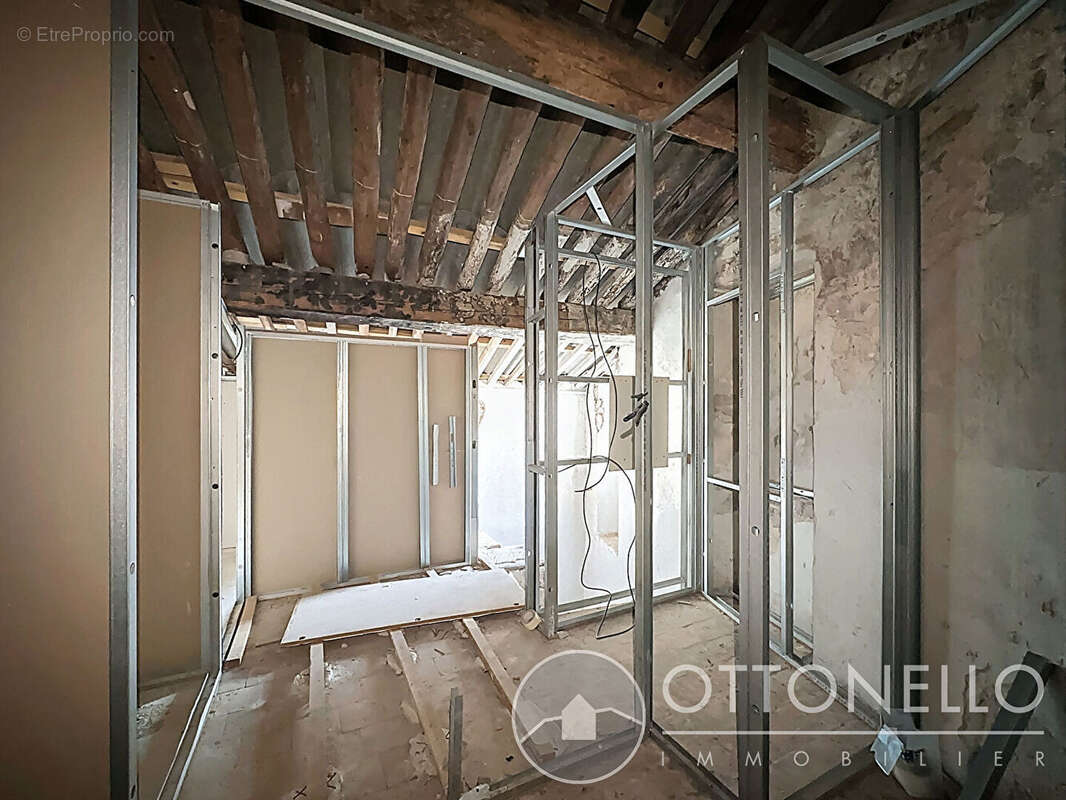 Maison à ROQUEBRUNE-SUR-ARGENS