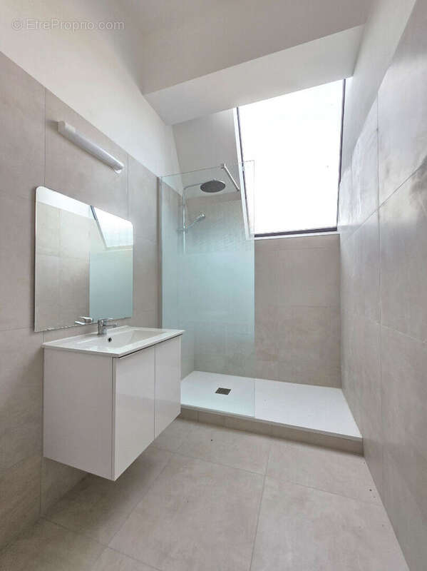 Appartement à ROMANS-SUR-ISERE