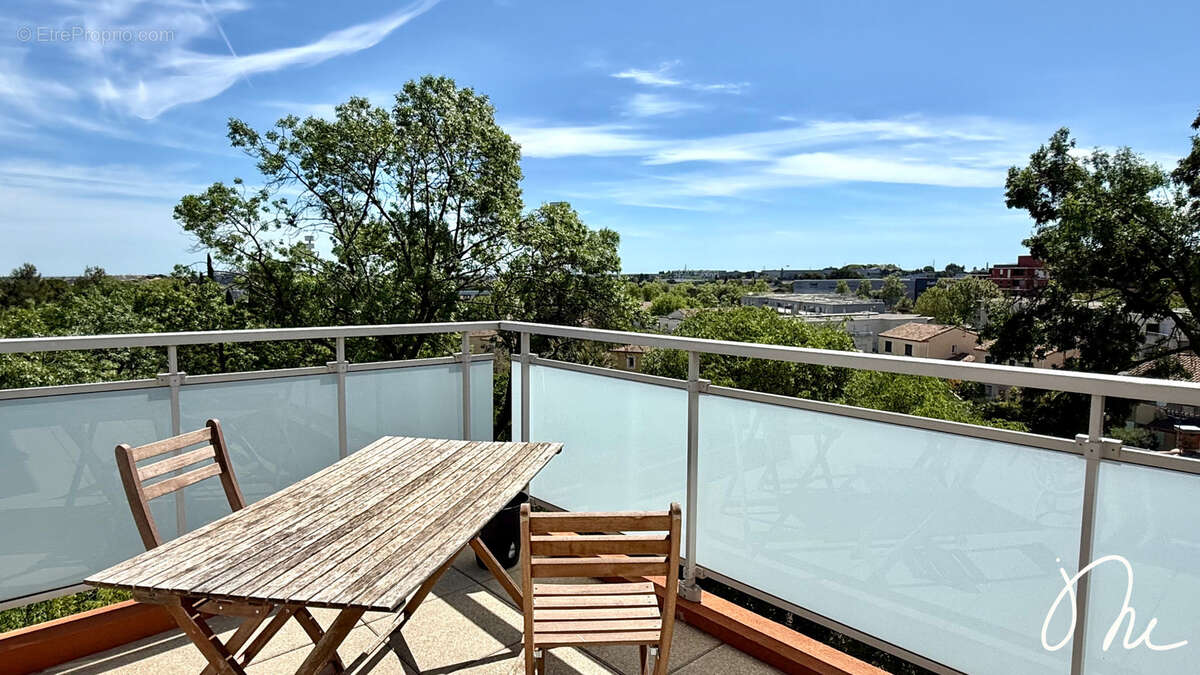 Appartement lumineux T4/T5 avec terrasse, garage et parking - photo 11