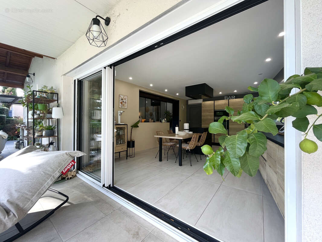 Maison à MALATAVERNE