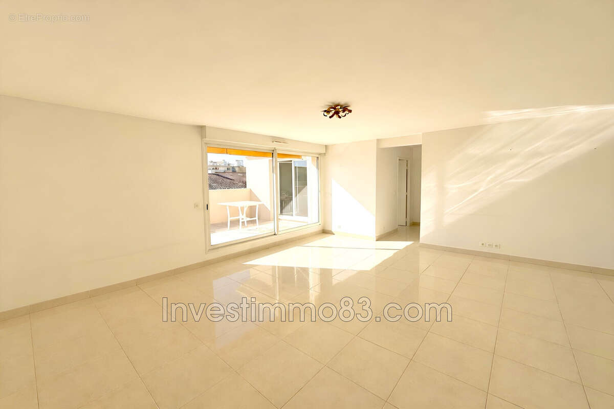 Appartement à HYERES