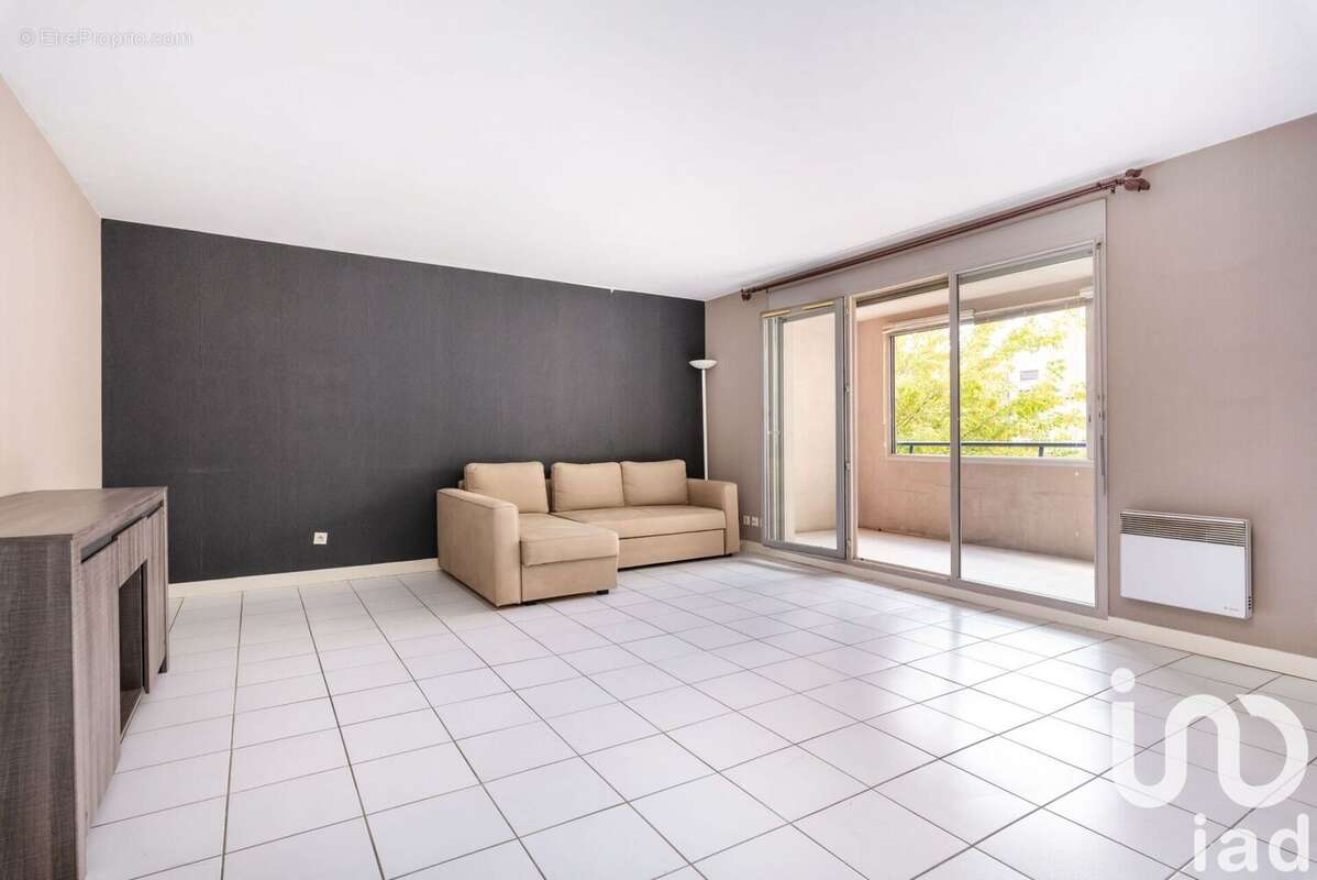 Photo 3 - Appartement à VILLEURBANNE