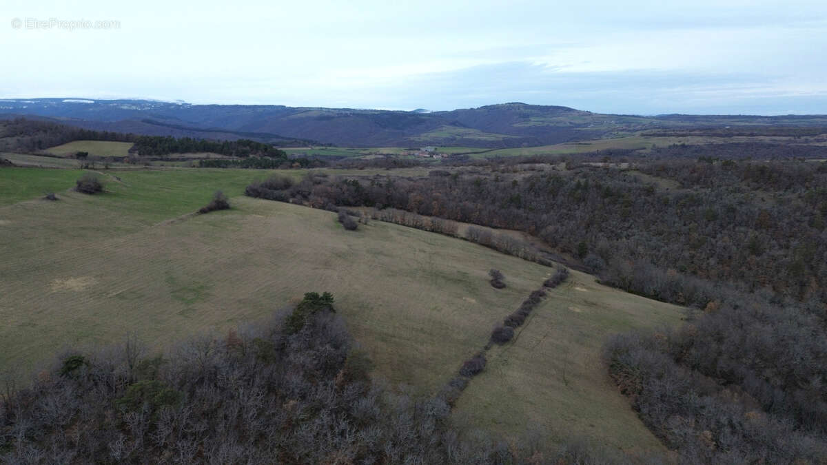 Terrain à AURIAC-L'EGLISE