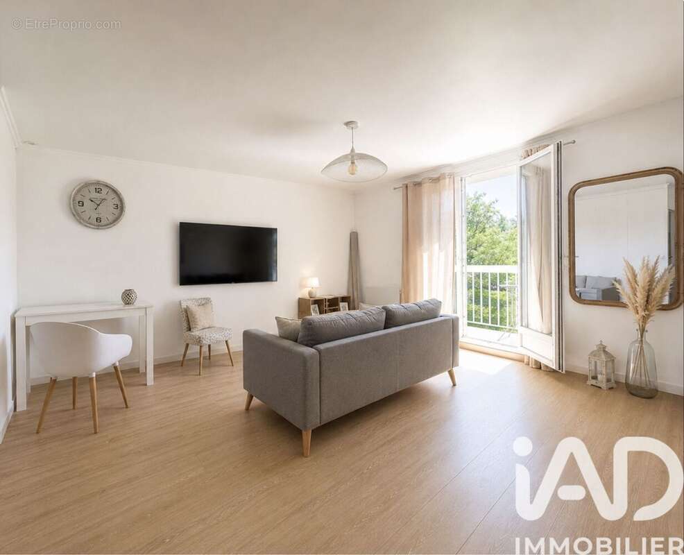 Photo 2 - Appartement à VILLEBON-SUR-YVETTE