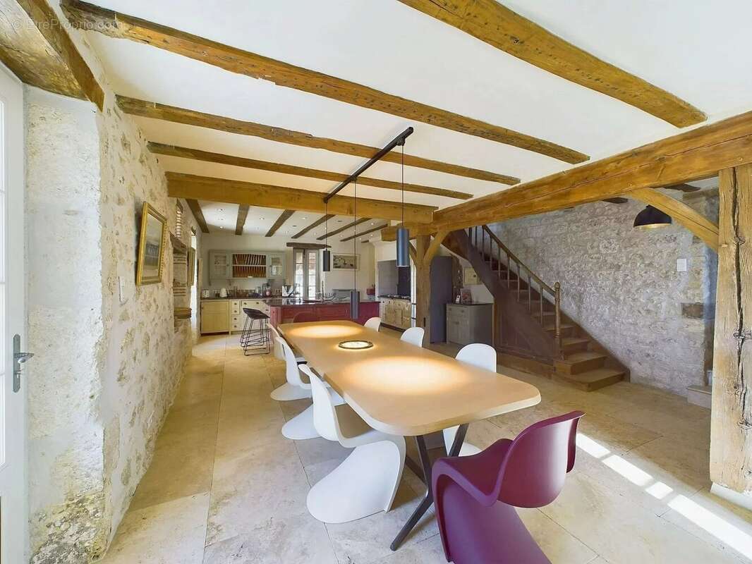 Propriété d’exception avec maison principale, maison d’amis et piscine en Tarn-et-Garonne proche Montaigu de Quercy - photo 4