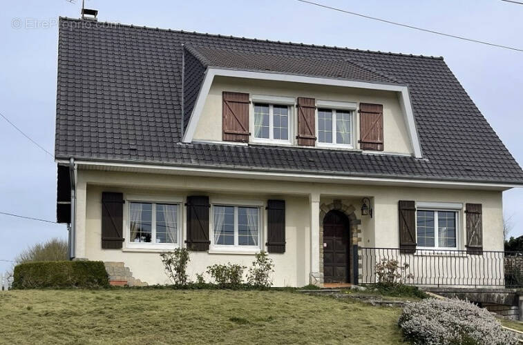 Maison à AVESNES-LE-COMTE