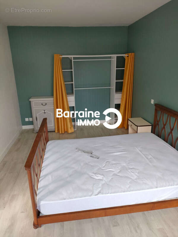 Lorient - immeuble de rapport compose de 6 appartement avec garage et box - photo 9