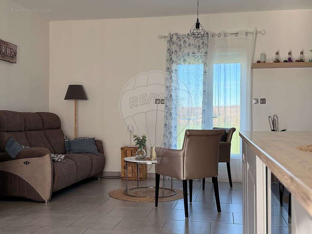 Maison à SAINT-OUEN-SUR-LOIRE