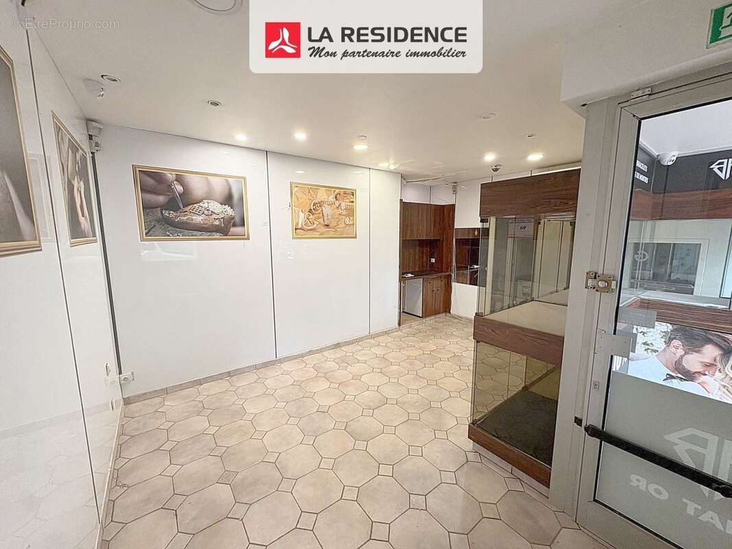 Commerce à SAINT-MAURICE