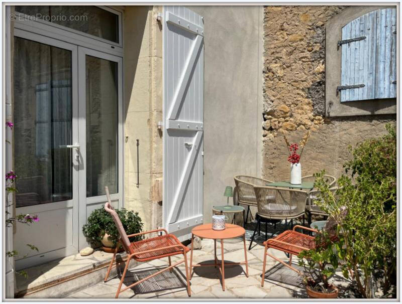 Maison à OUVEILLAN
