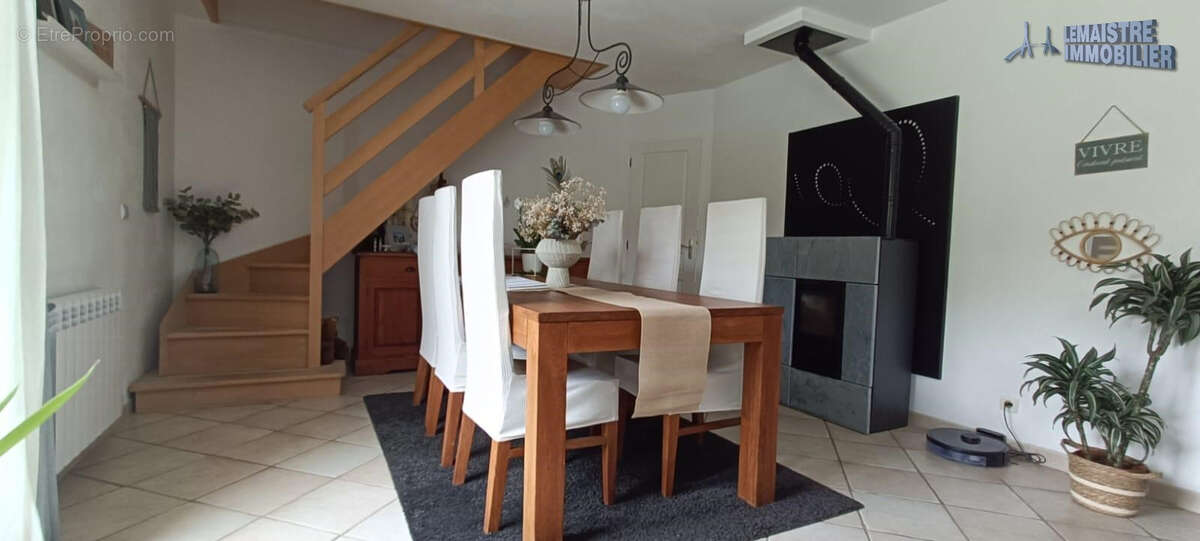 Maison à VILLAINVILLE