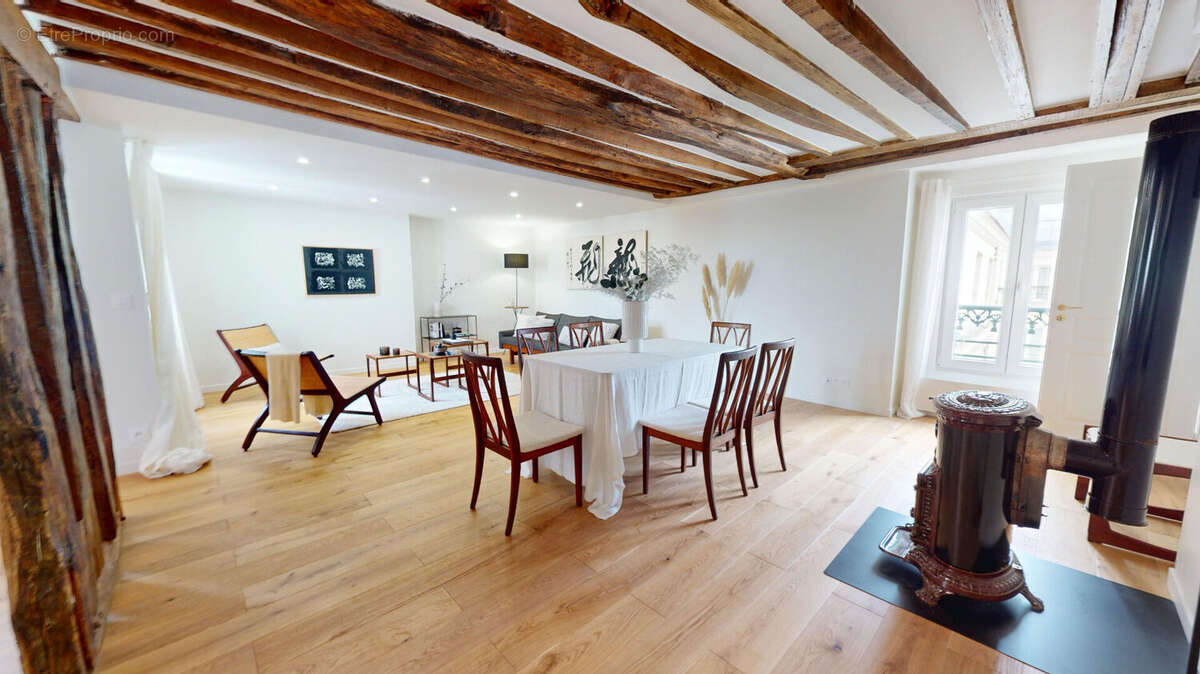 Appartement à PARIS-3E