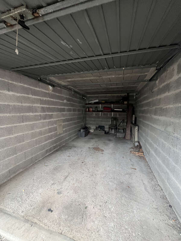 Appartement à SAINT-PRIEST-EN-JAREZ