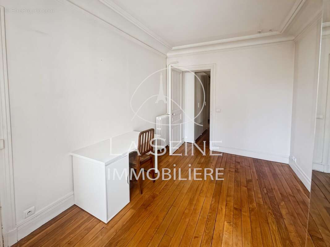 Appartement 57 m² à Paris-15e  - photo 9