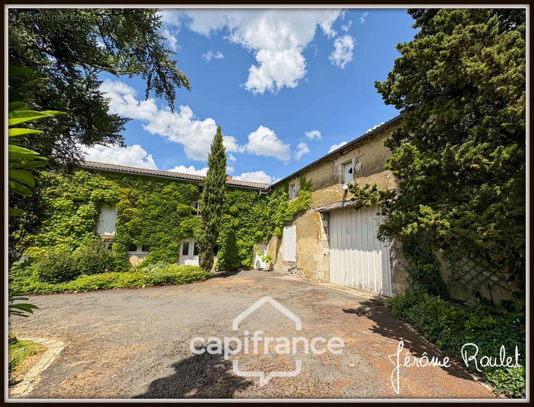 Dpt Vienne (86), à vendre Champigny-En-Rochereau maison P8 de 220 m² - Terrain de 1 017,00 m² - photo 5