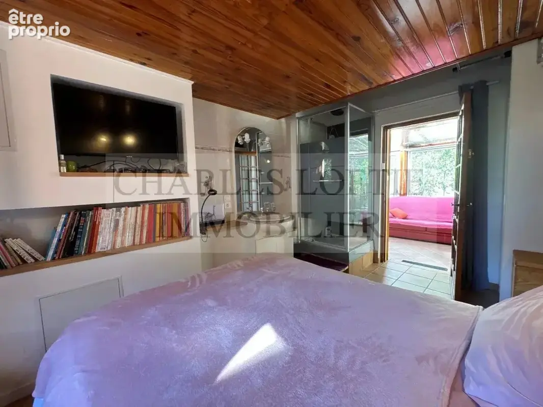 Jolie maison de plain-pied et garage sur un terrain de 2 820 m² - photo 10