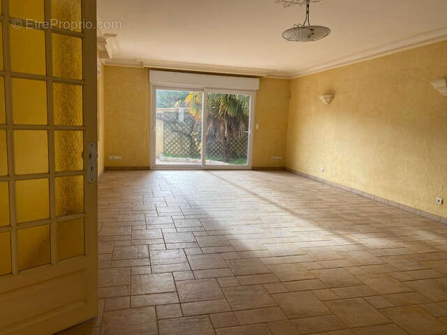 Maison à BONNIERES-SUR-SEINE