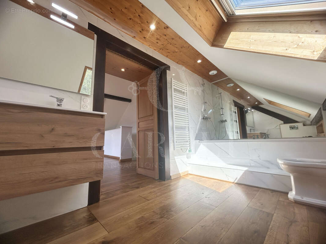 Appartement à VILLY-LE-PELLOUX