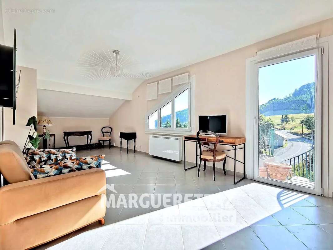 Appartement à HABERE-POCHE