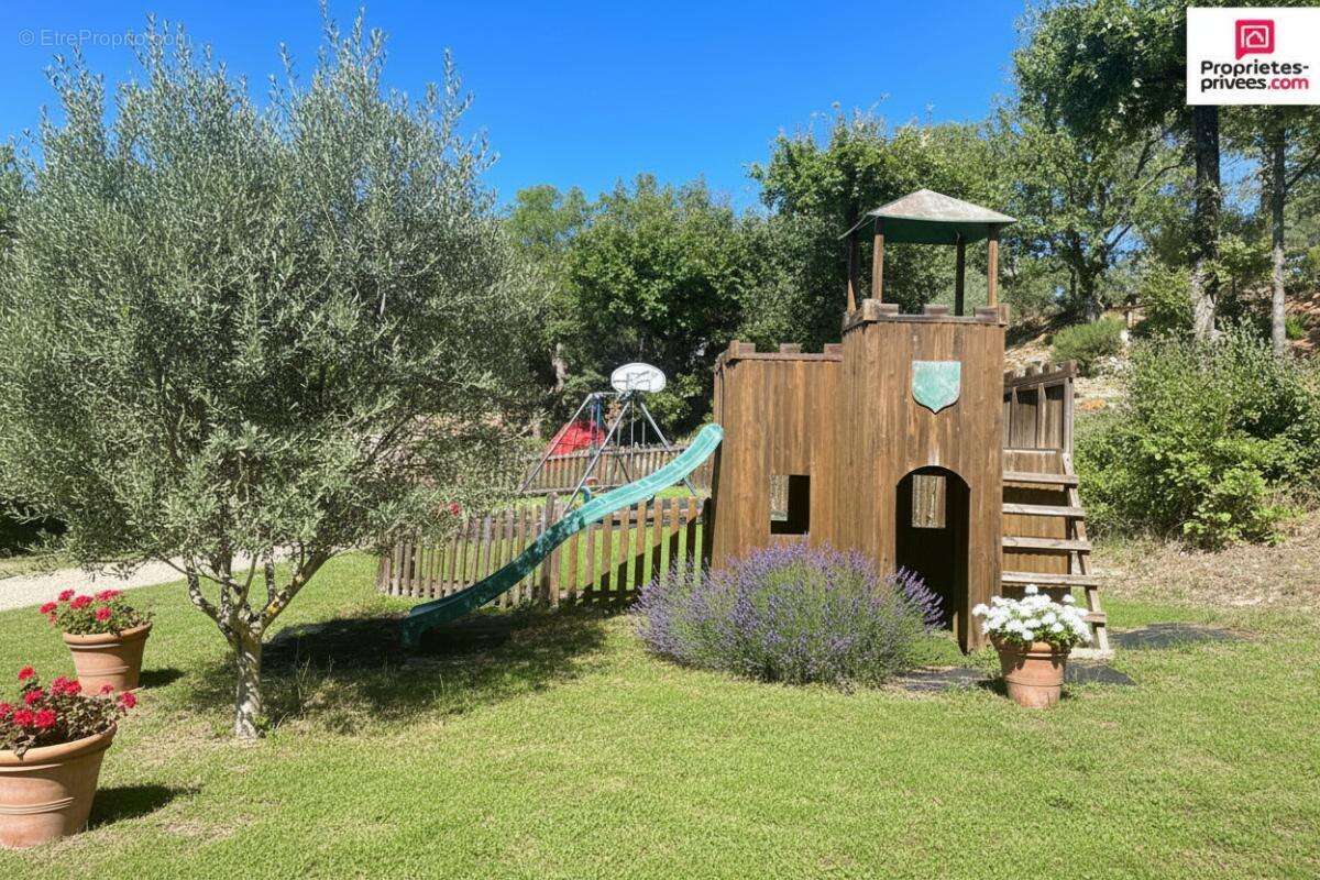 Maison à ESPARRON-DE-VERDON