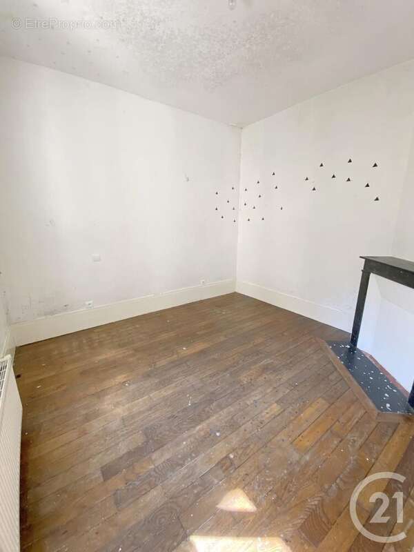 Appartement à SAINT-MAUR-DES-FOSSES