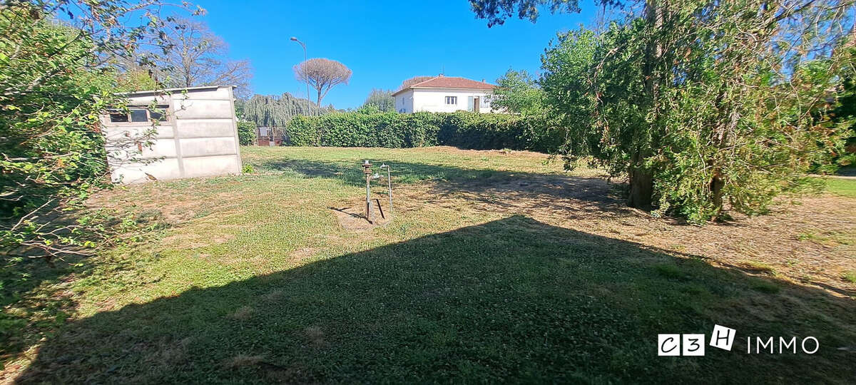 Terrain 982 m² à Le Fauga  - photo 3