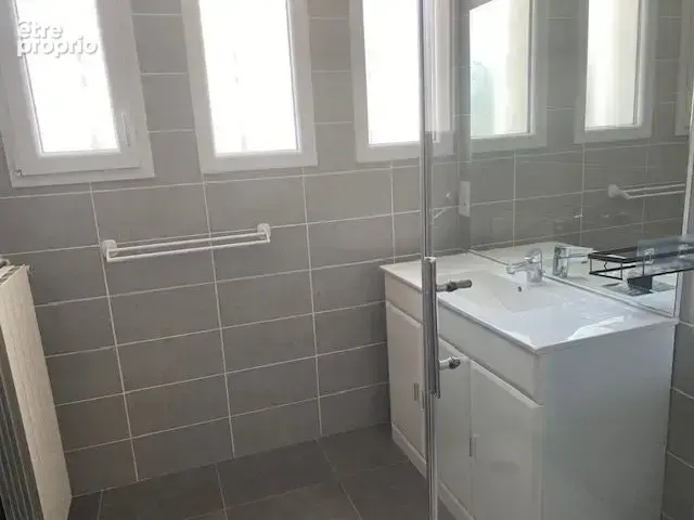Villa type 4  avec veranda + Buanderie - Abri voiture sur 394m2 de jardin - photo 5