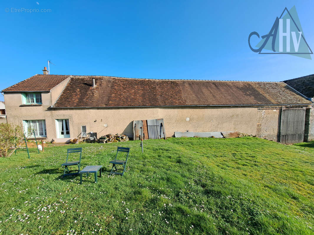 Maison à VINNEUF