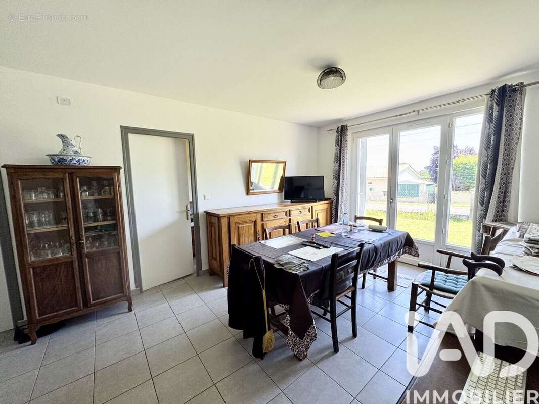 Photo 6 - Maison à YVIERS