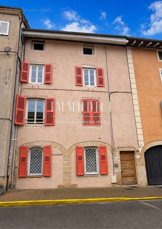 Appartement à THOISSEY