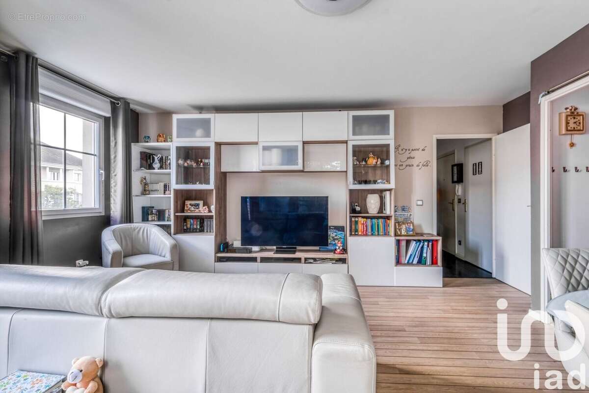 Photo 2 - Appartement à MAGNY-LE-HONGRE