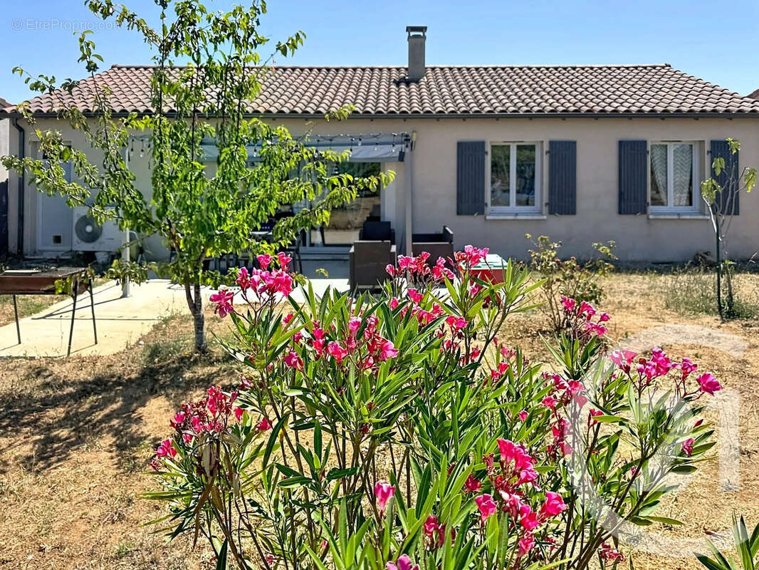Maison 81 m² à Saint-Saturnin  - photo 11
