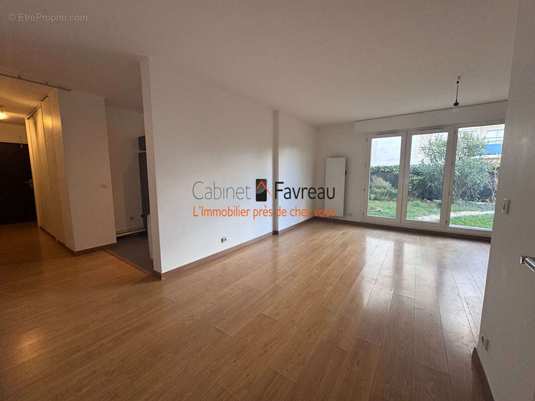 Appartement à L&#039;HAY-LES-ROSES