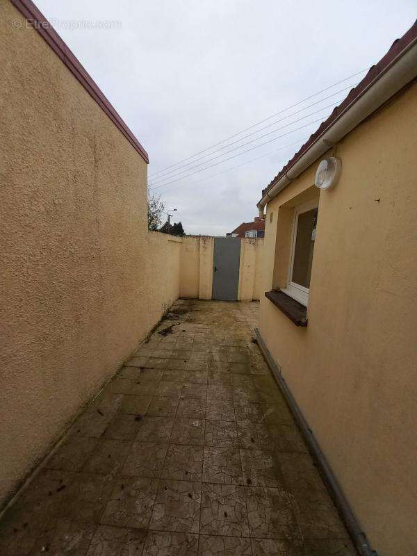 Montigny en gohelle  02 bd salvator allende - photo 2