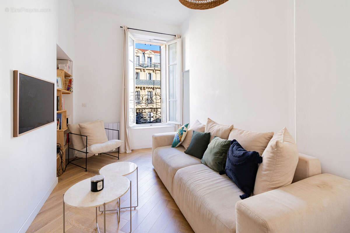 Appartement à MARSEILLE-2E