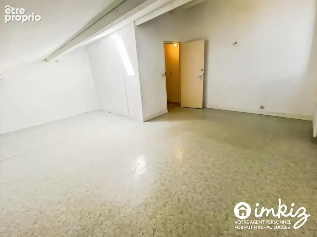 Maison de ville Aigues-Mortes - 3 chambres, garage - photo 9