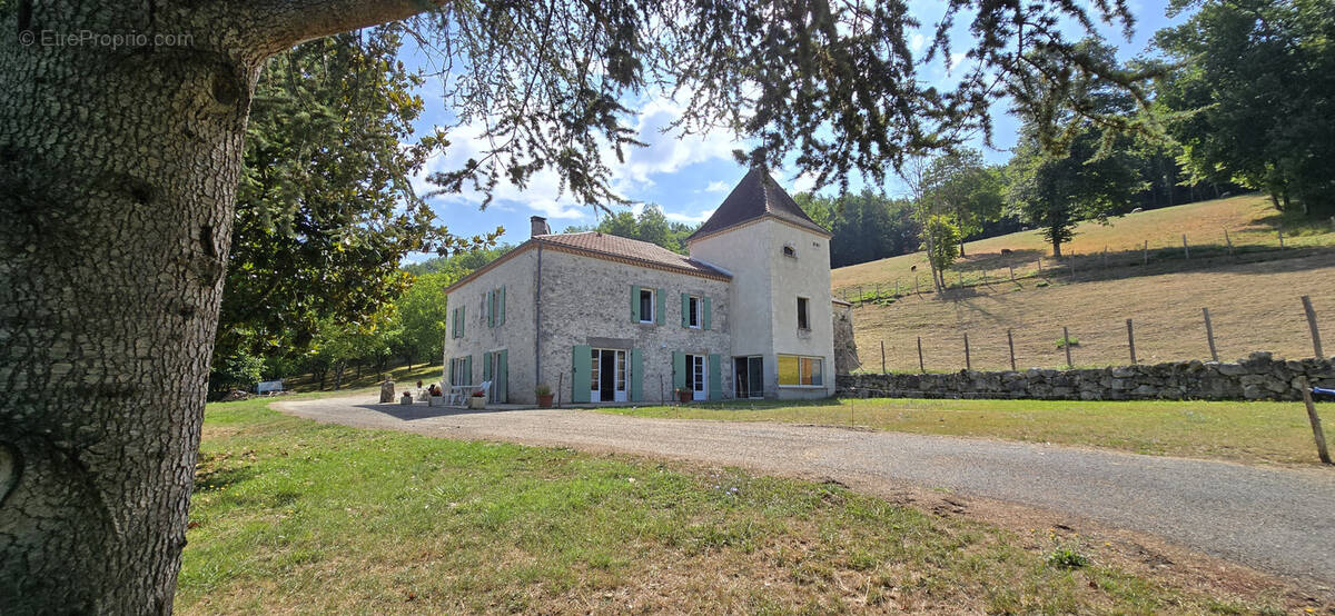Maison à PUJOLS