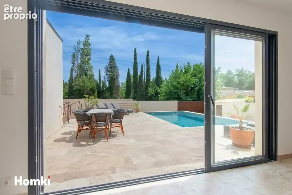 Maison/Villa T5 de 134 m² à L'Isle-sur-la-Sorgue 84800 - photo 3