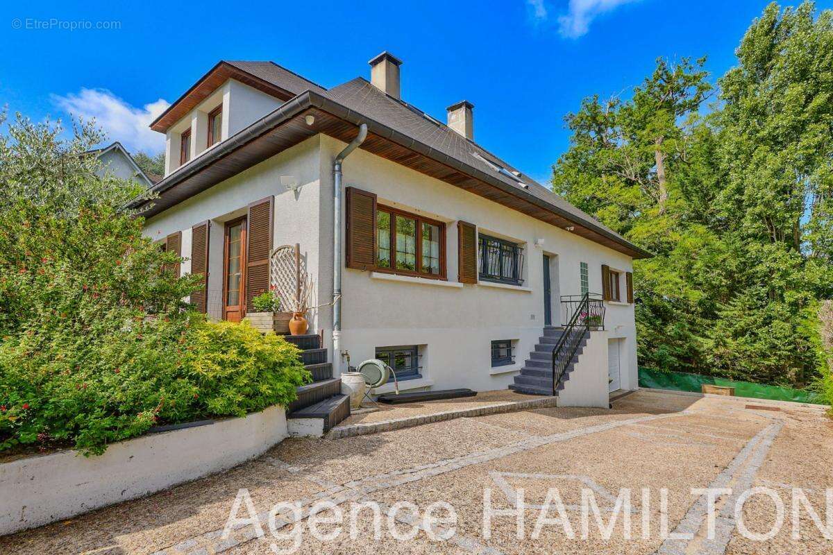 Maison à L'ETANG-LA-VILLE