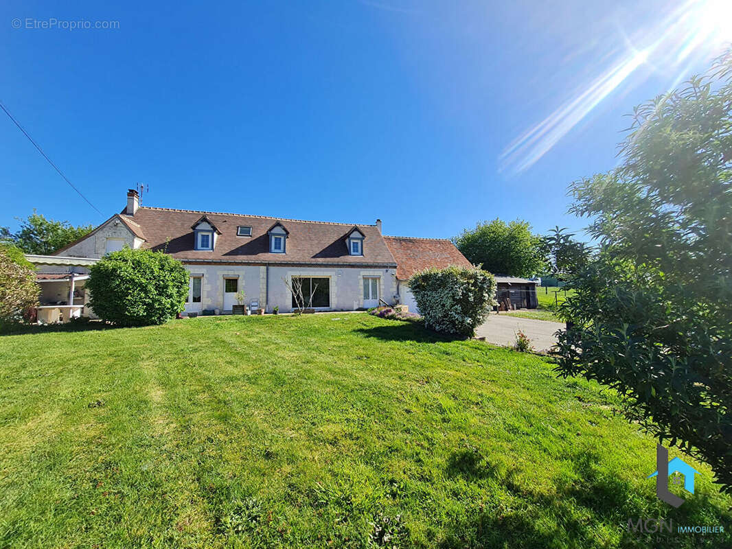 Maison à THIRON-GARDAIS