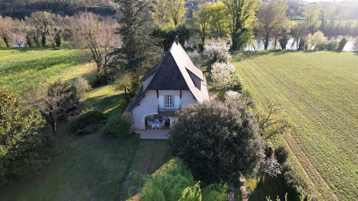 Maison à LAMAGDELAINE