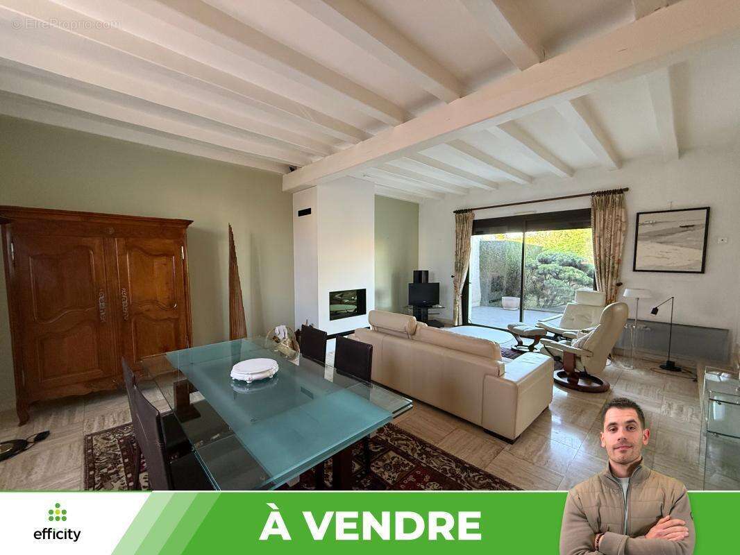 Maison à BUXEROLLES