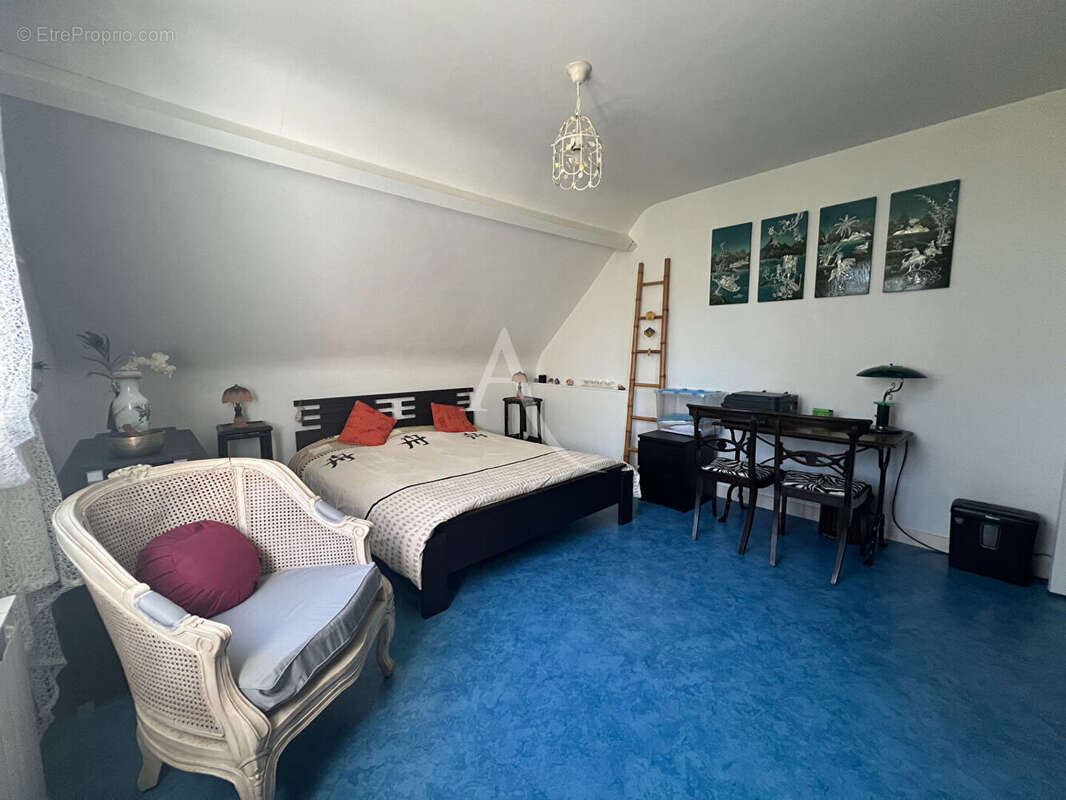 Maison Saint Julien De Chedon - 166 m² - photo 10